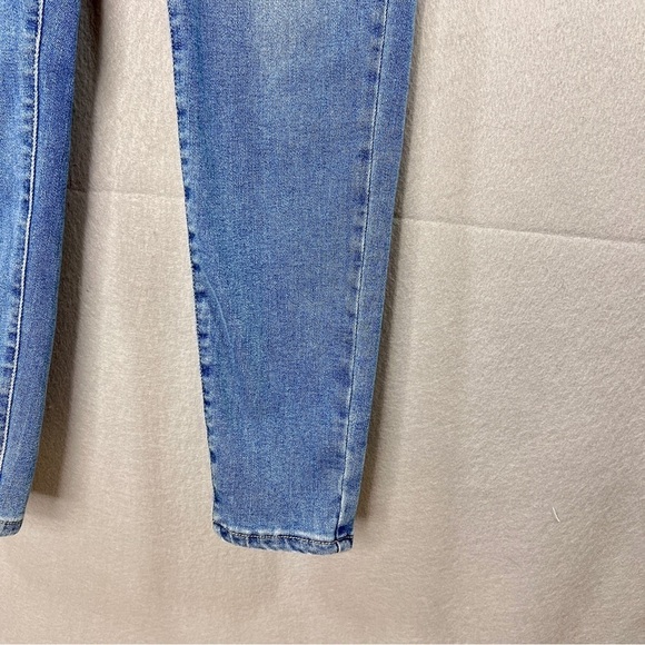 Almost Famous Ultimate Jean (Brand Size 2) Regular Size 8 Waist 30" Ankle Slim - Picture 3 of 7